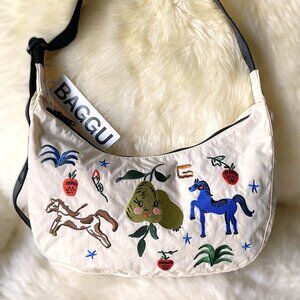 NWT Baggu Medium Crescent Bag - Embroidered Painted Prairie